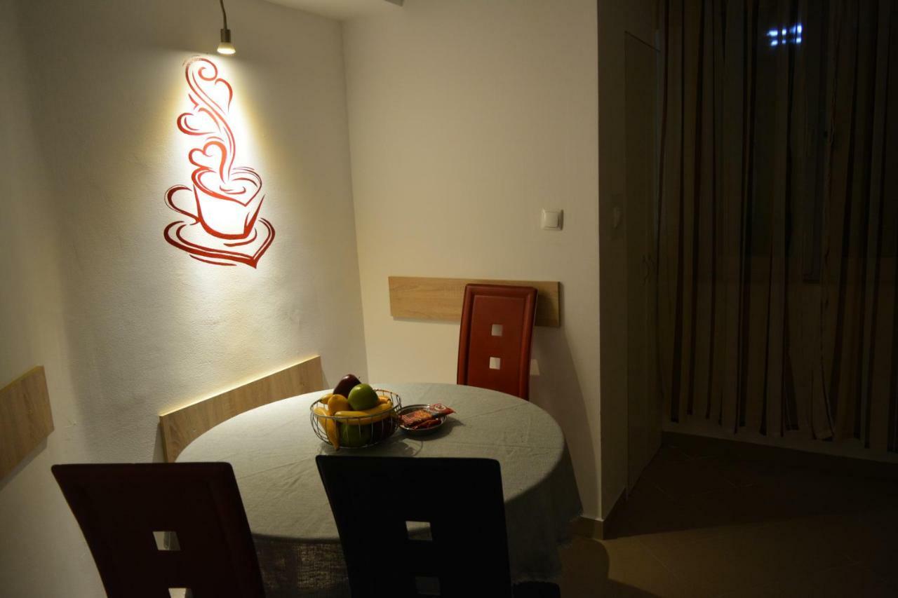 M@D Apartment Temeşvar Dış mekan fotoğraf